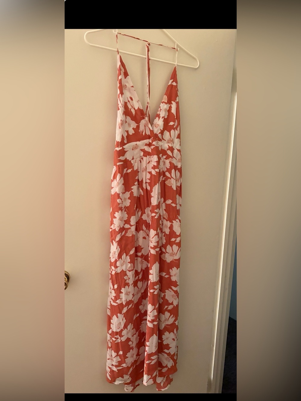 This is a NWT Lulus Summer Dress